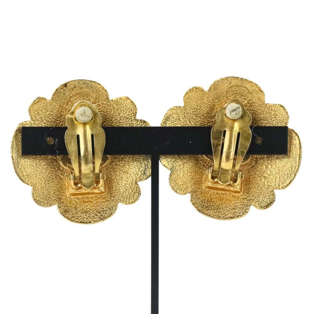 CHANEL Authentic Vintage Gold Pearl Earrings - Picture 2 of 15